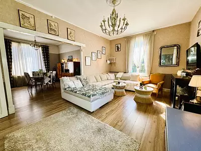 Maison, 216 m²