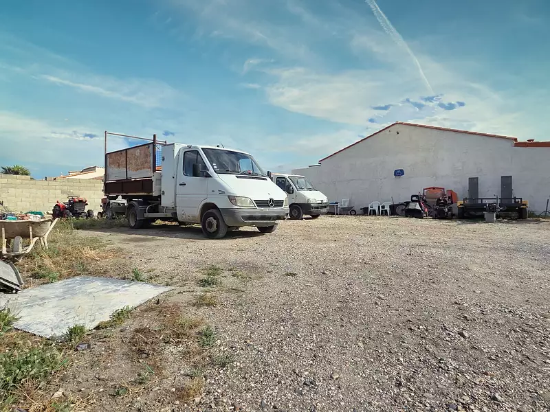 Terrain, 302 m²