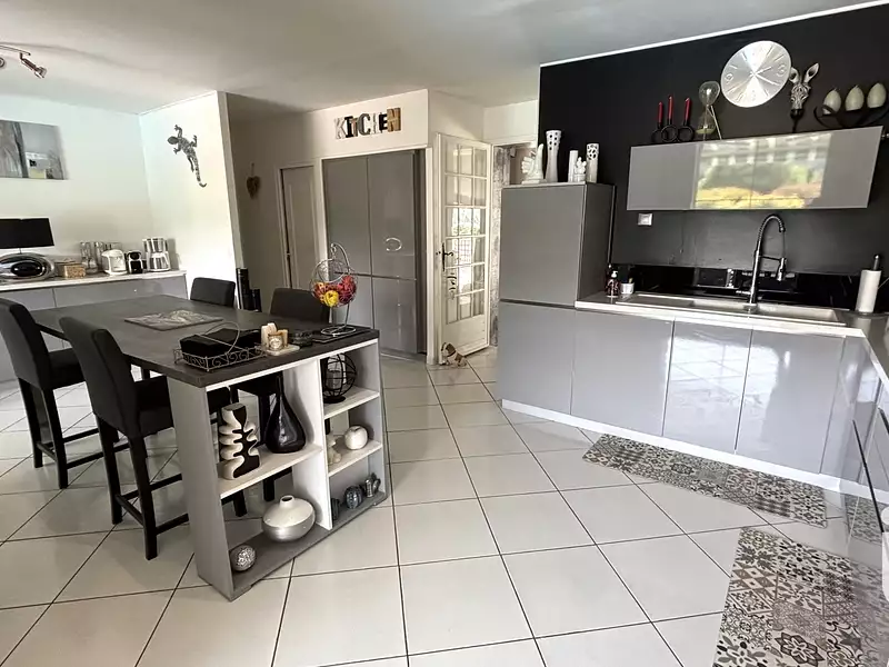 Maison, 206 m²