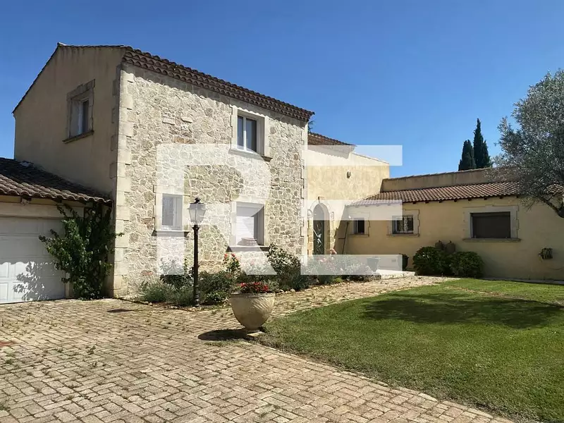 Maison, 278 m²