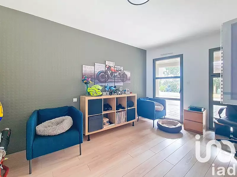 Maison, 235 m²
