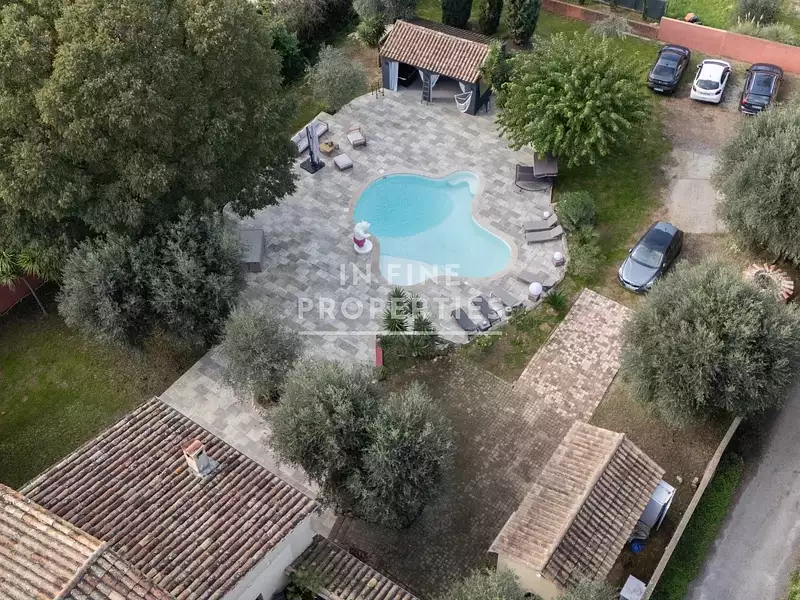 Maison, 200 m²