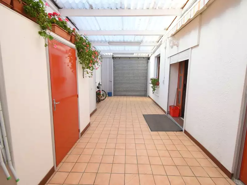 Immeuble, 180 m²