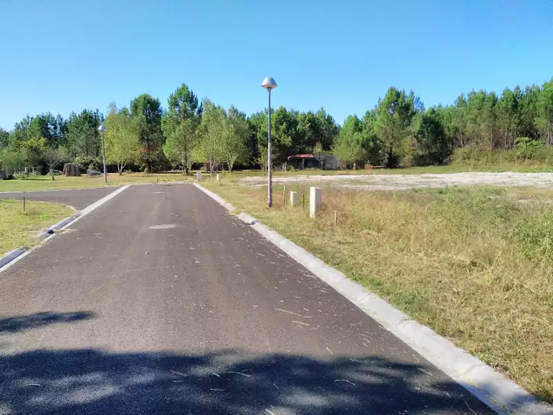 Terrain à bâtir, 625 m²