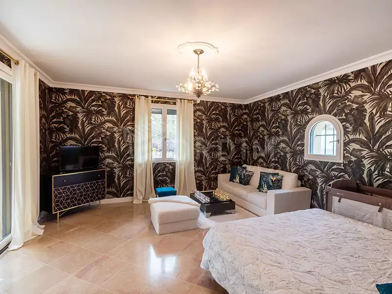 Maison, 385 m²