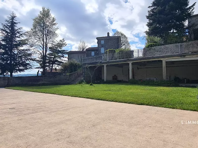 Maison, 307,4 m²