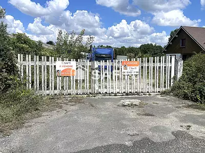 Terrain, 14 012 m²