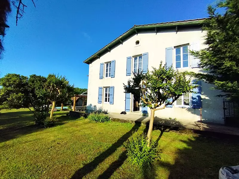 Maison, 161 m²