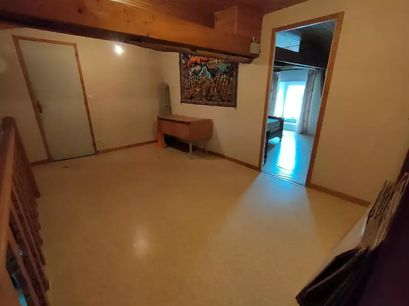 Maison, 196 m²