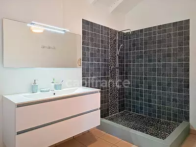 Maison, 196 m²