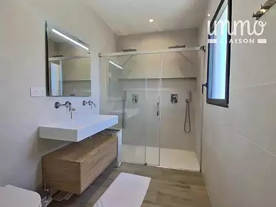 Maison, 210 m²