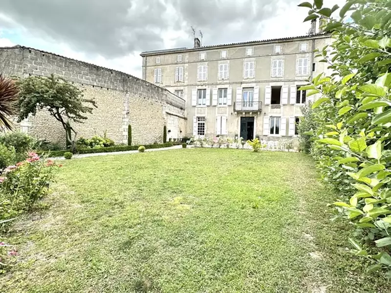 Maison, 380 m²