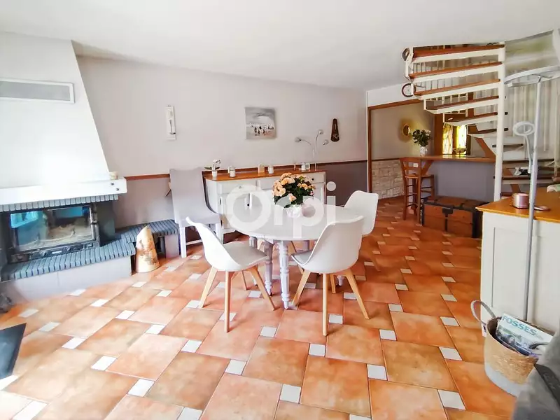 Maison, 84 m²