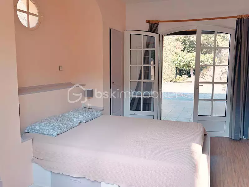 Maison, 265 m²