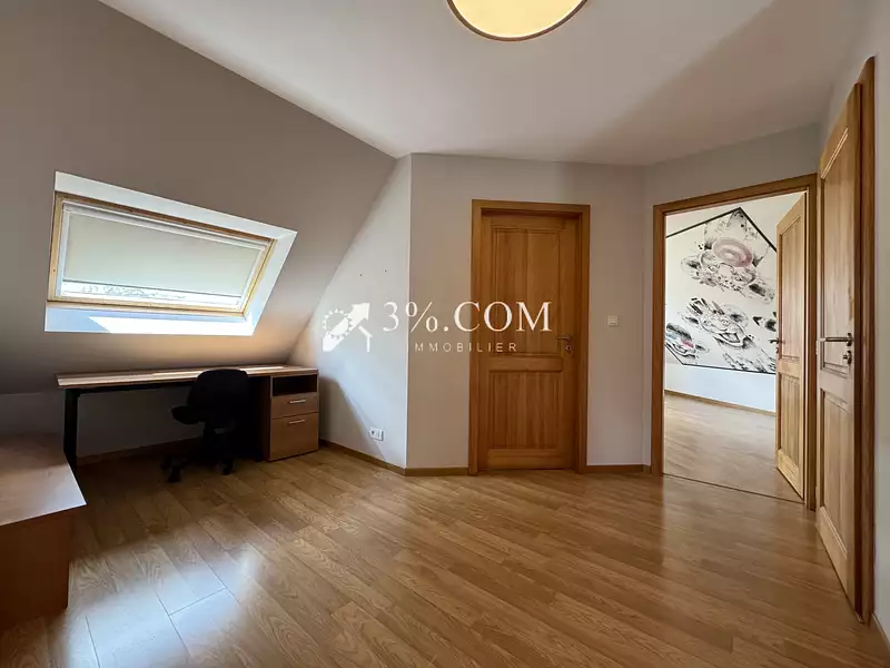 Maison, 166 m²