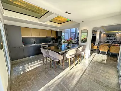 Maison, 220 m²