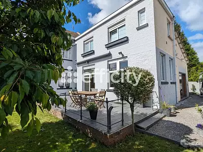 Maison, 242 m²
