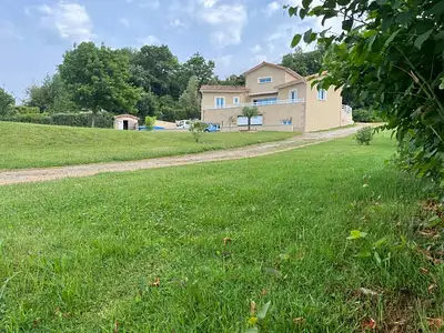 Maison, 225 m²
