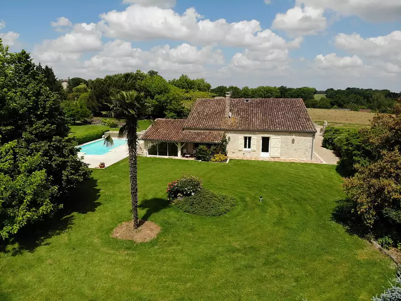Maison, 295 m²