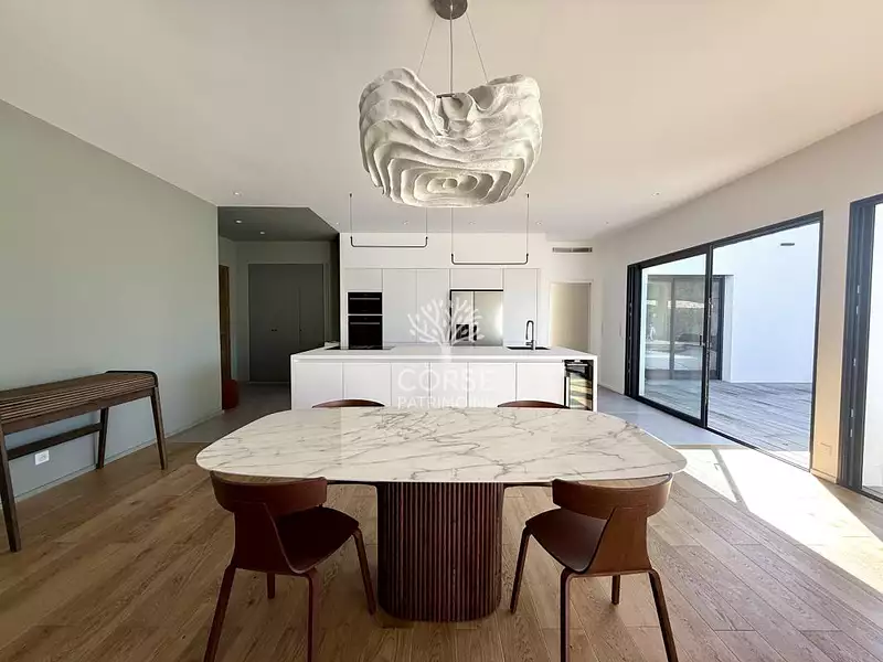 Maison, 164 m²