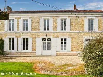 Maison, 195 m²