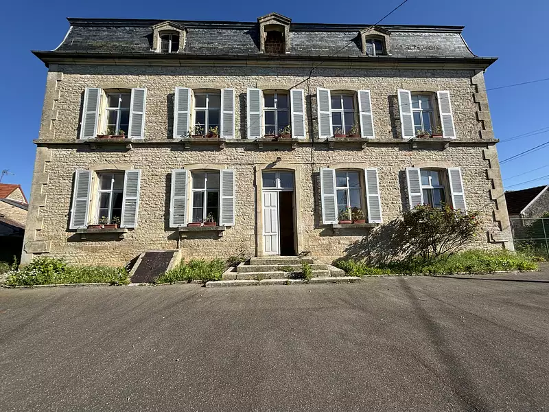 Maison, 278 m²