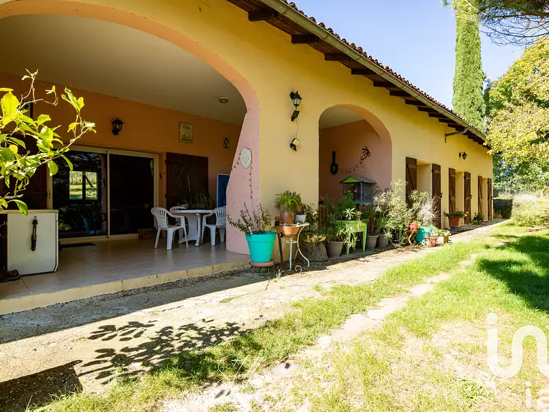 Maison, 270 m²