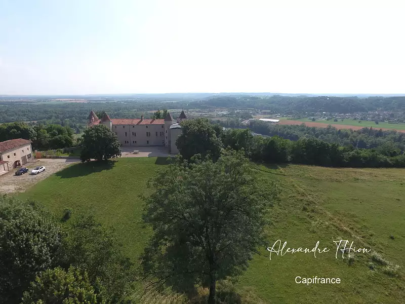 Maison, 1 500 m²