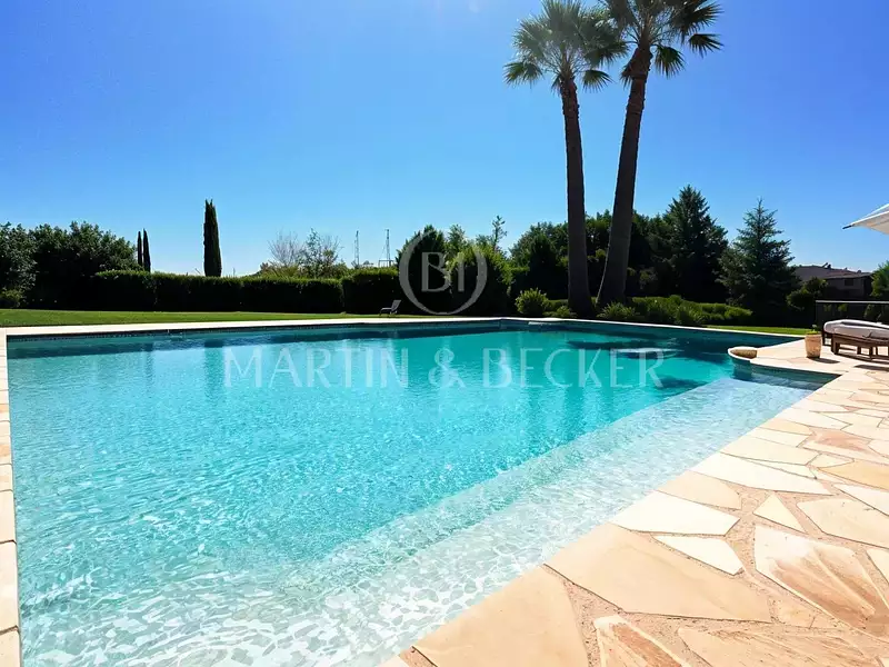 Maison, 246 m²