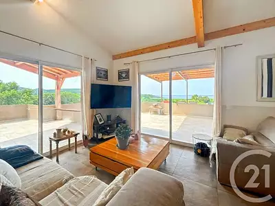 Maison, 246,6 m²