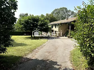 Maison, 225 m²