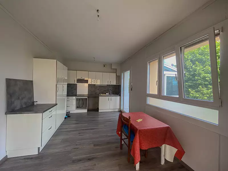 Maison, 240 m²