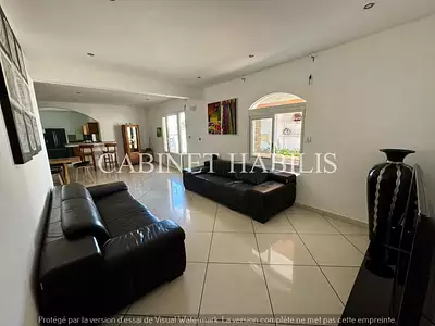 Maison, 240,05 m²
