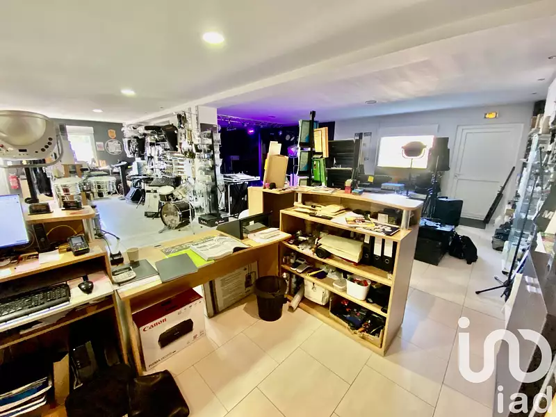 Immeuble, 667 m²
