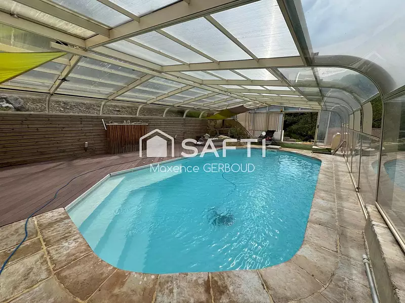 Maison, 184 m²
