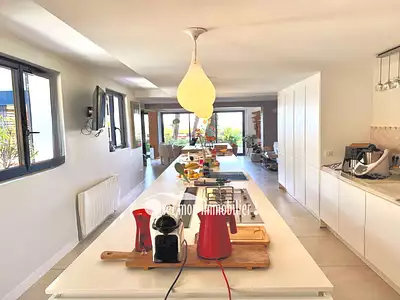 Maison, 260 m²