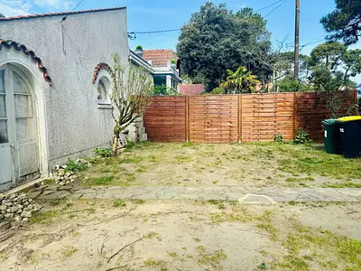 Terrain, 251 m²