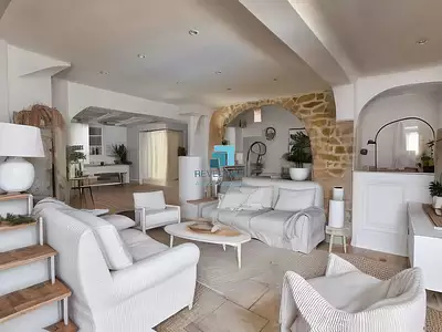 Maison, 195 m²