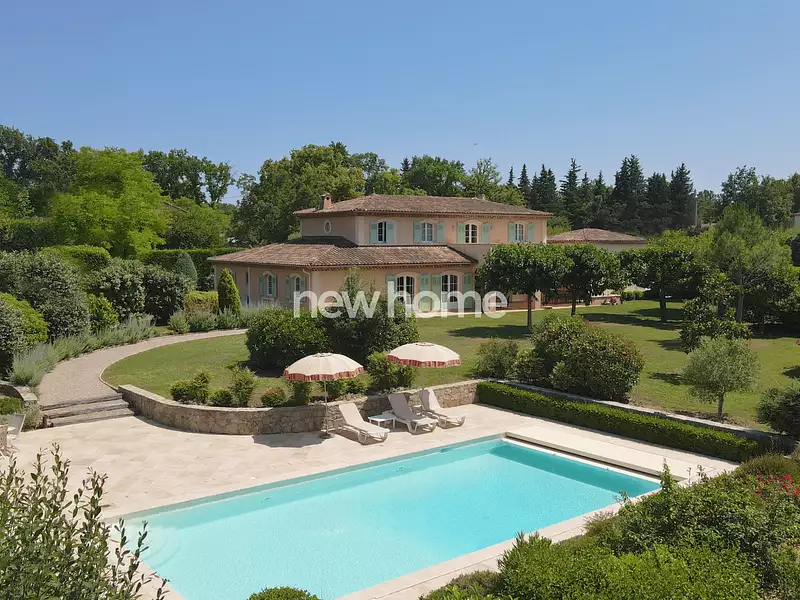 Maison, 320 m²