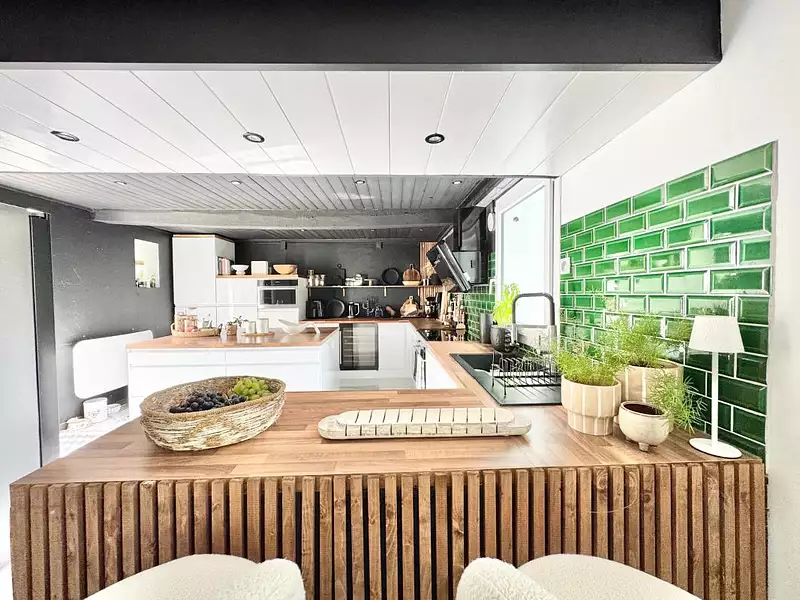 Maison, 280 m²