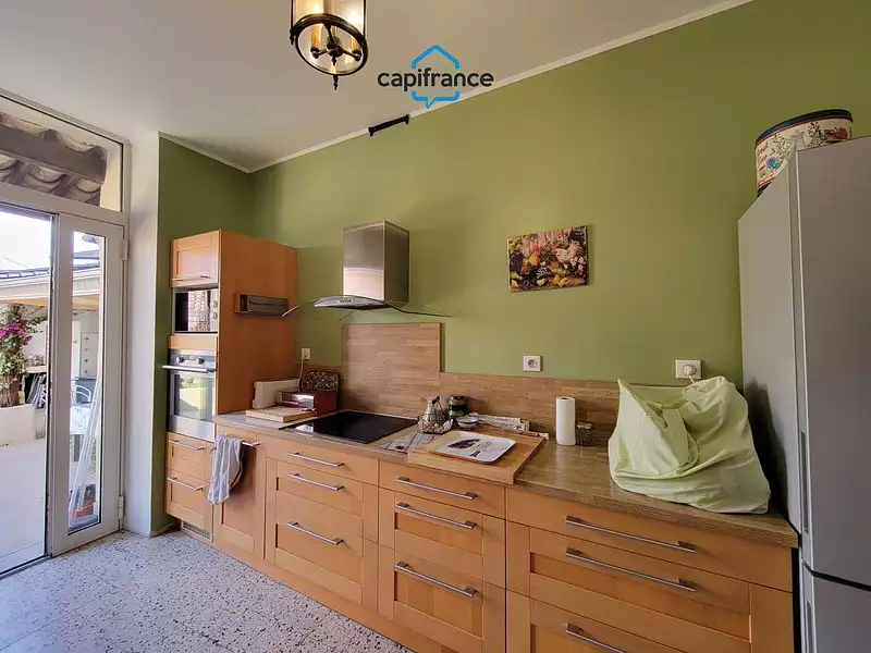 Maison, 252 m²