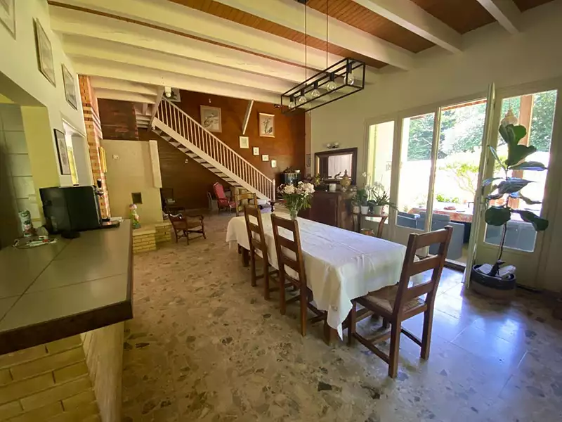 Maison, 330 m²