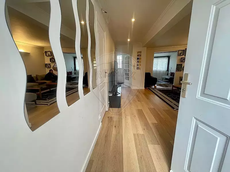 Maison, 180 m²