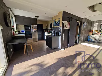 Maison, 153 m²