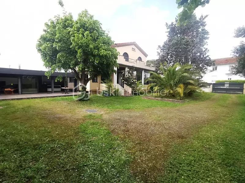 Maison, 200 m²