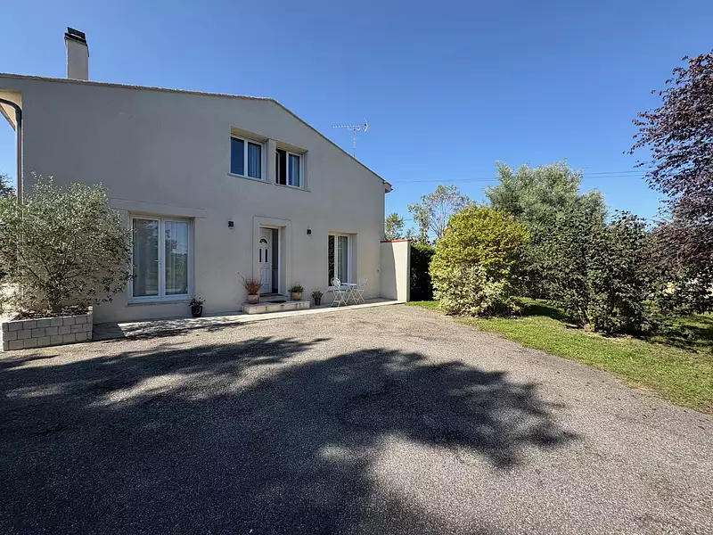 Maison, 180 m²
