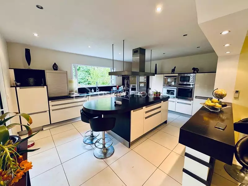 Maison, 191 m²