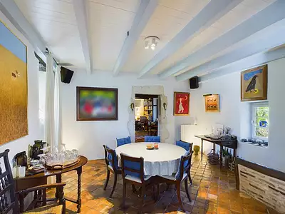 Maison, 819 m²