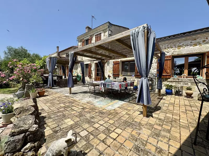 Maison, 260 m²