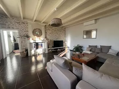 Maison, 281 m²